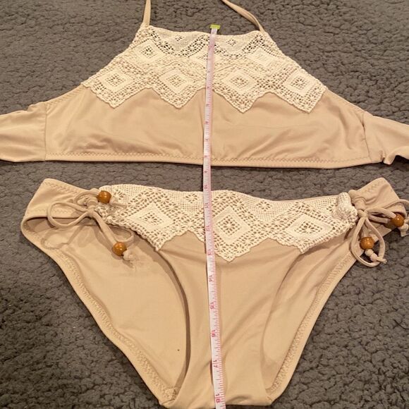 BECCA Sandy Home Spun Crocheted Bikini Halter Size Small - Picture 10 of 11